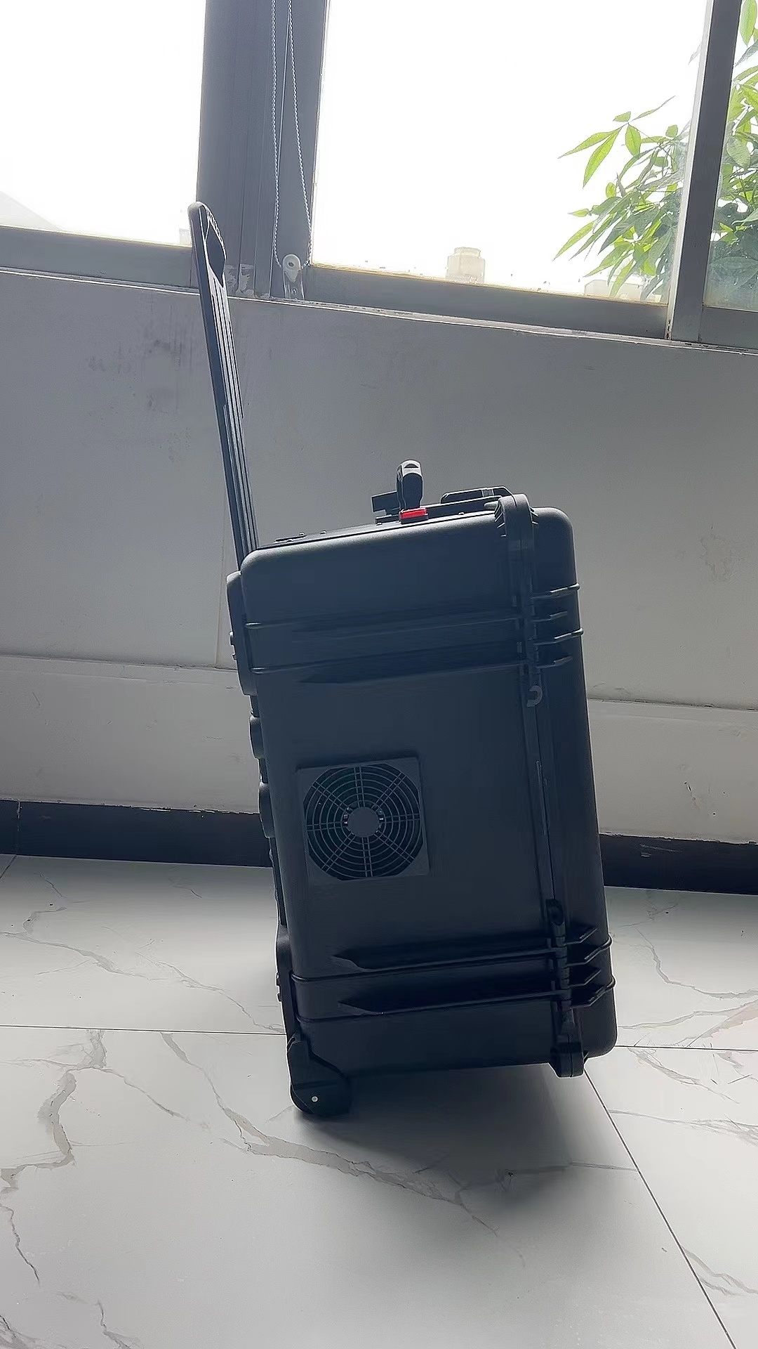金东手拉箱型移动通信干扰器